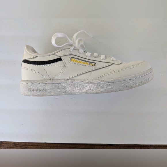 Reebok Club C 85 Sneakers Size 4 - Picture 3 of 6